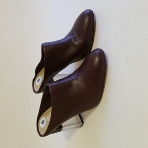 Enzo Angiolini Heidy Mule with Lucite Heel  Plum/ Burgundy Color Mules Sz: 9